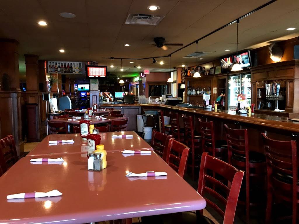 Charley’s Pub & Grill | restaurant | 1339 28th St SW, Wyoming, MI 49509, USA | 6165380810 OR +1 616-538-0810