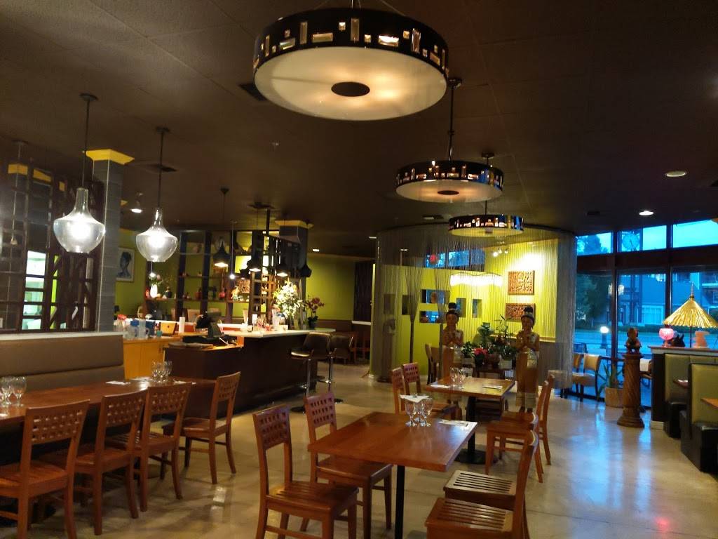 Thai Rama | restaurant | 12190 Village Center Pl, Mukilteo, WA 98275, USA | 4254930026 OR +1 425-493-0026