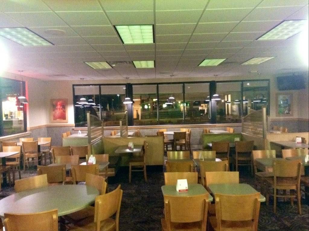 Wendys | restaurant | 6250 Oakmont Blvd, Fort Worth, TX 76132, USA | 8179000684 OR +1 817-900-0684