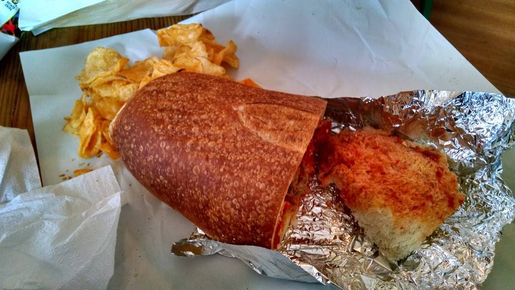 Luigis Italian Deli | restaurant | 846 W 36th St, Baltimore, MD 21211, USA | 4434384195 OR +1 443-438-4195