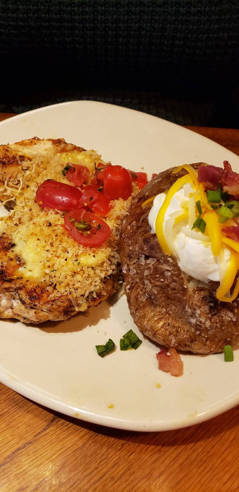 Outback Steakhouse | restaurant | 6168 Glenway Ave, Cincinnati, OH 45211, USA | 5136624900 OR +1 513-662-4900