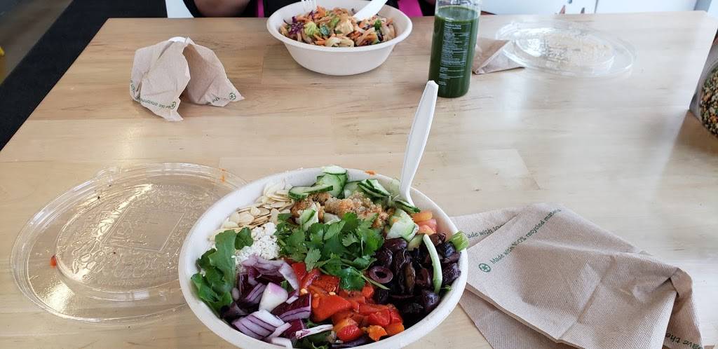 Freshii | restaurant | 90 Park Pl Blvd, Barrie, ON L4N 9A9, Canada | 7052301940 OR +1 705-230-1940