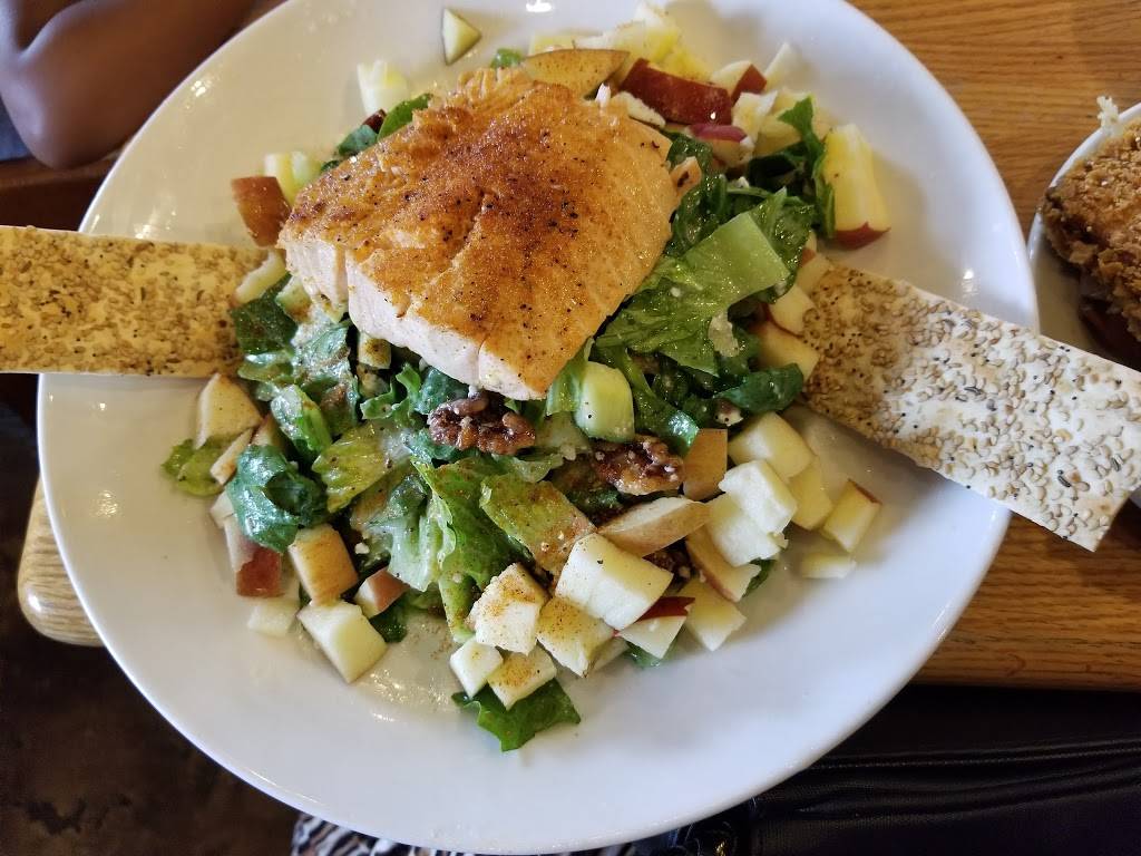 Mad Rooster Cafe | cafe | 4401 W Greenfield Ave, Milwaukee, WI 53214, USA | 4142319120 OR +1 414-231-9120