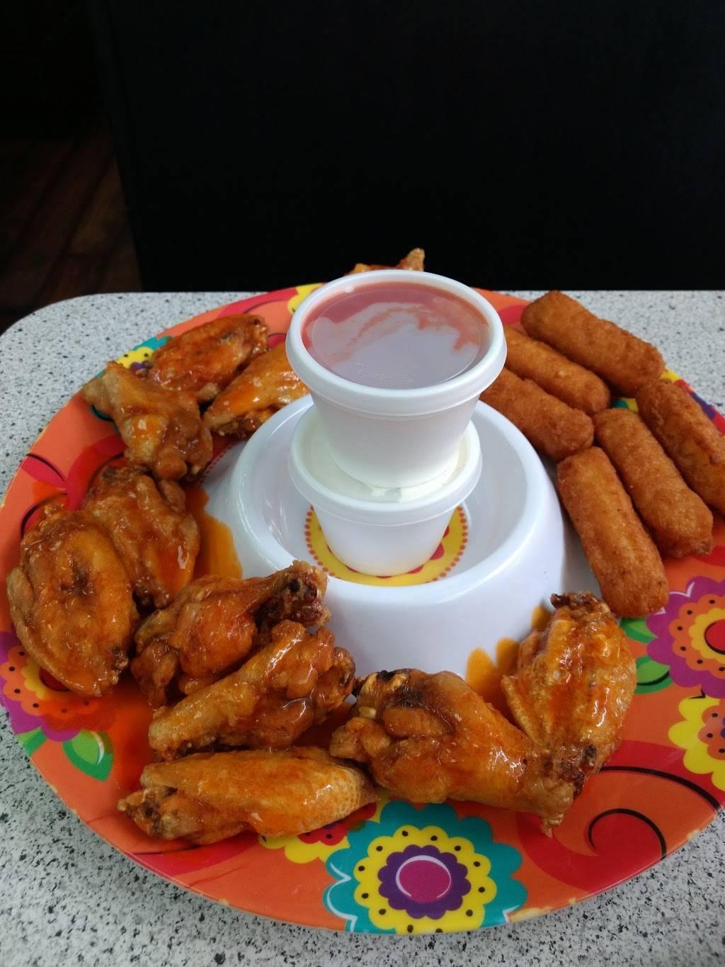 Showtime Pizza And Tanning | restaurant | 860 KY-15, Jackson, KY 41339, USA | 6066667444 OR +1 606-666-7444