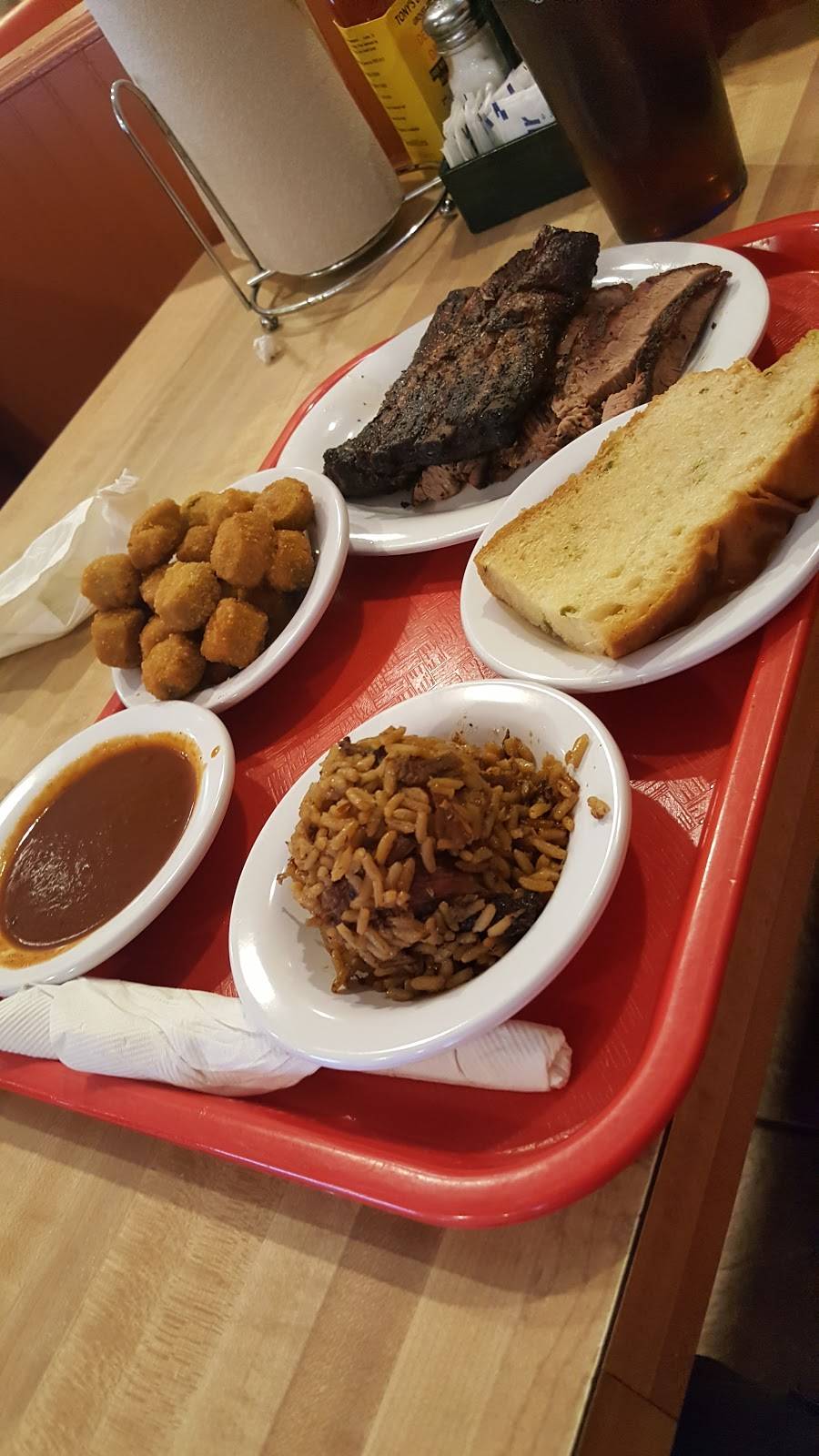 Tonys Barbecue & Steakhouse | restaurant | 4700 Twin City Hwy, Groves, TX 77619, USA | 4099627427 OR +1 409-962-7427