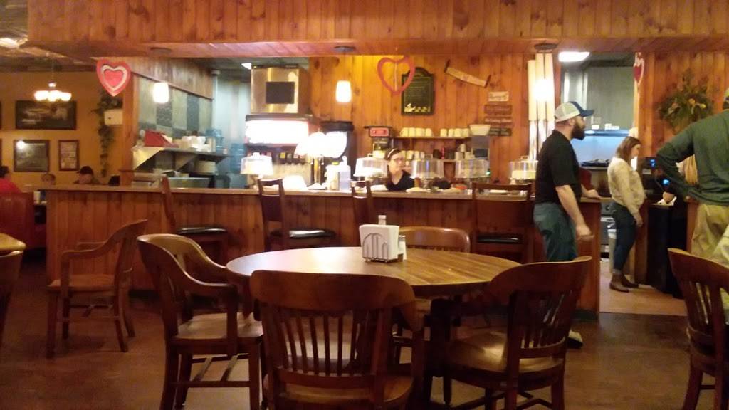 Billy Rays Restaurant | restaurant | 101 N Front St, Prestonsburg, KY 41653, USA | 6068861744 OR +1 606-886-1744