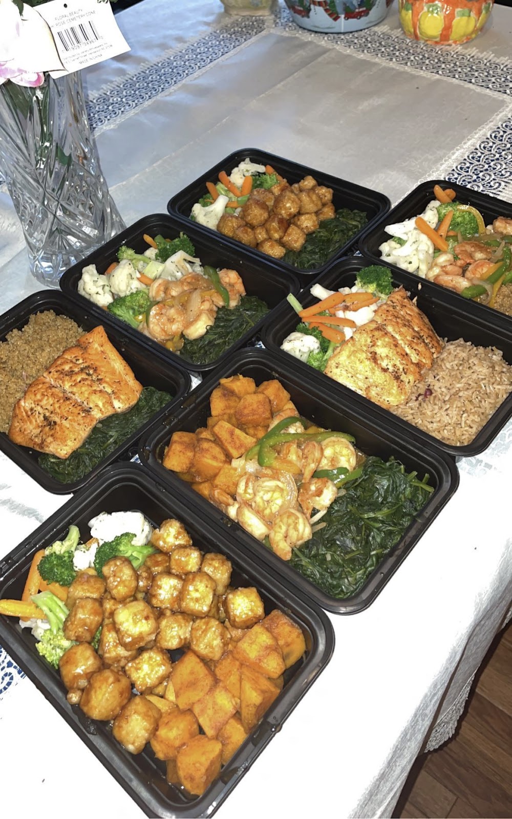 Donias Dishes | restaurant | 5820 N 3rd St, Philadelphia, PA 19120, USA | 2678808491 OR +1 267-880-8491