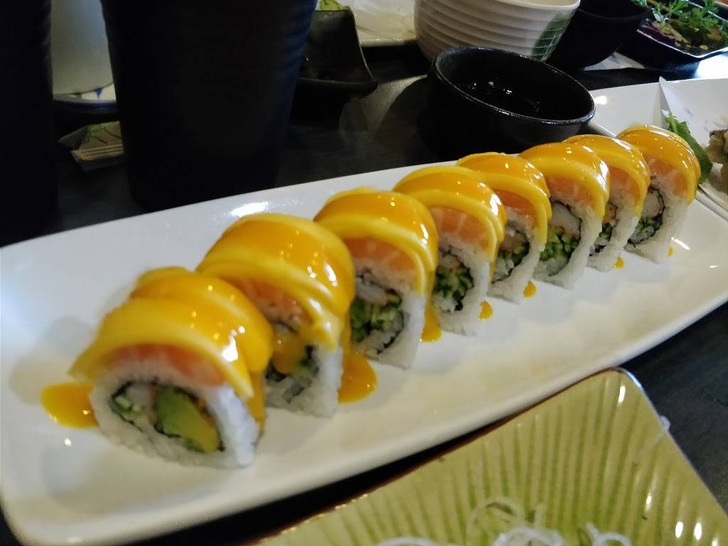 Azumi Sushi | restaurant | 5516 Lawrence Ave E, Scarborough, ON M1C 3B2, Canada | 4162843033 OR +1 416-284-3033