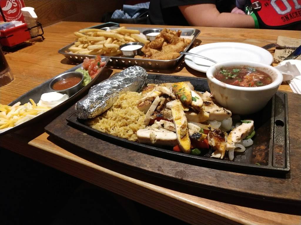 Chilis Grill & Bar | meal takeaway | 16420 FL-54, Odessa, FL 33556, USA | 8137925010 OR +1 813-792-5010