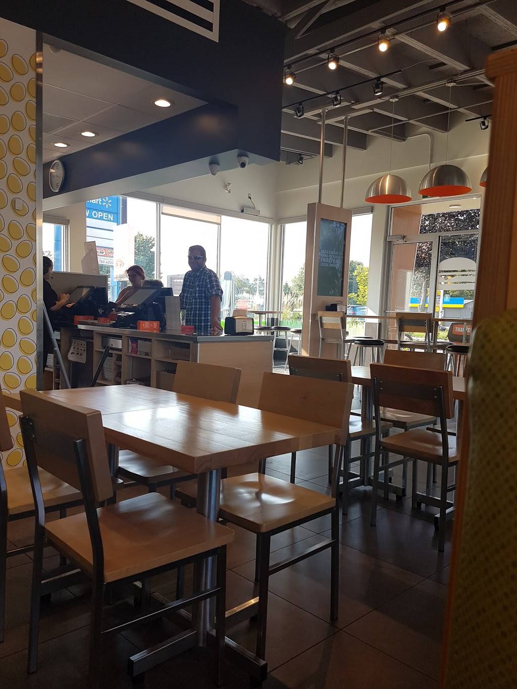 A&W Canada | restaurant | 1 Water St E, Cornwall, ON K6H 6M2, Canada | 6139333833 OR +1 613-933-3833