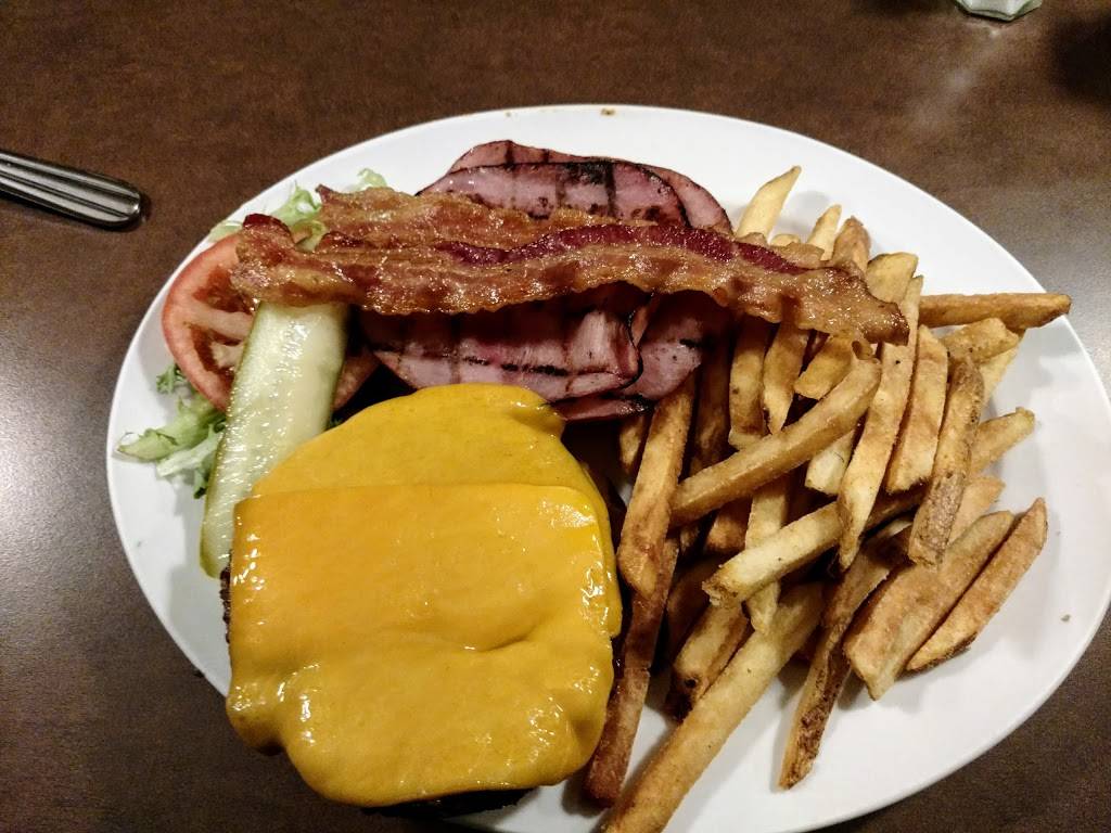 Cork ‘n Cleaver Fine Dining & Spirits | restaurant | 5311 S Howell Ave, Milwaukee, WI 53207, USA | 4144812400 OR +1 414-481-2400