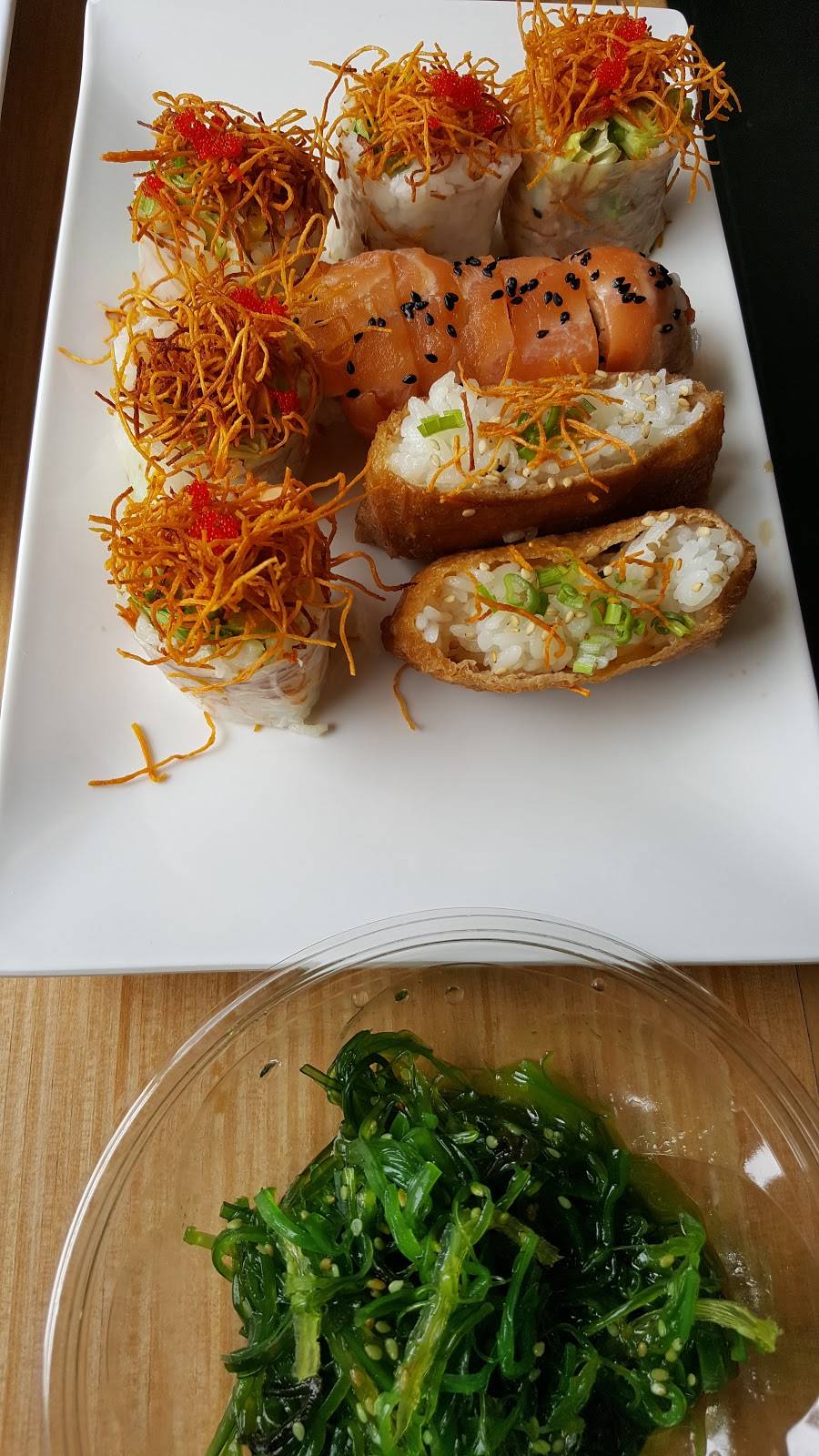 Sushi Shop | restaurant | 2564 Yonge St, Toronto, ON M4P 2J3, Canada | 6477486768 OR +1 647-748-6768