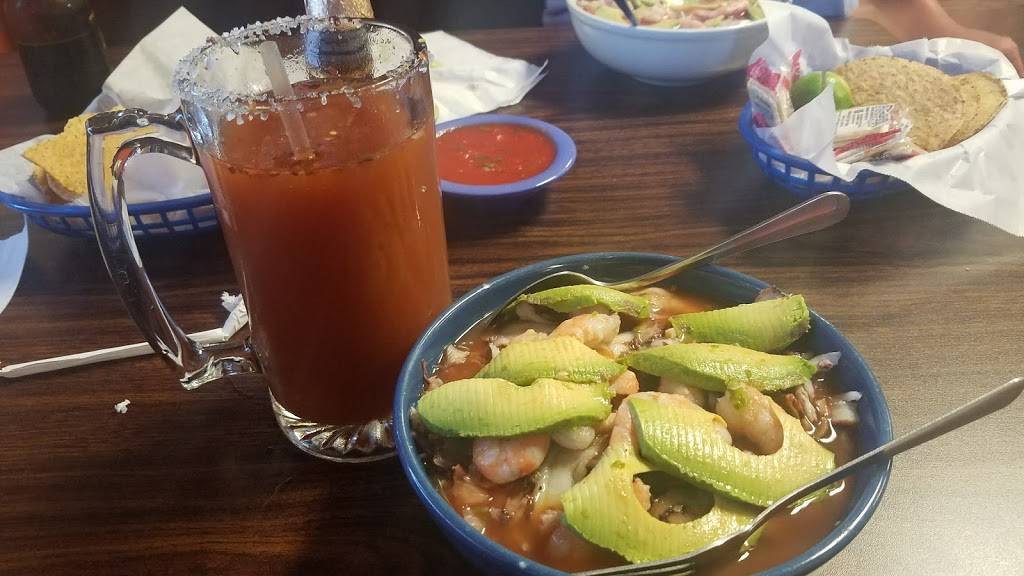 Las Cazuelitas | restaurant | 300 Oak St, Bakersfield, CA 93304, USA | 6616339745 OR +1 661-633-9745