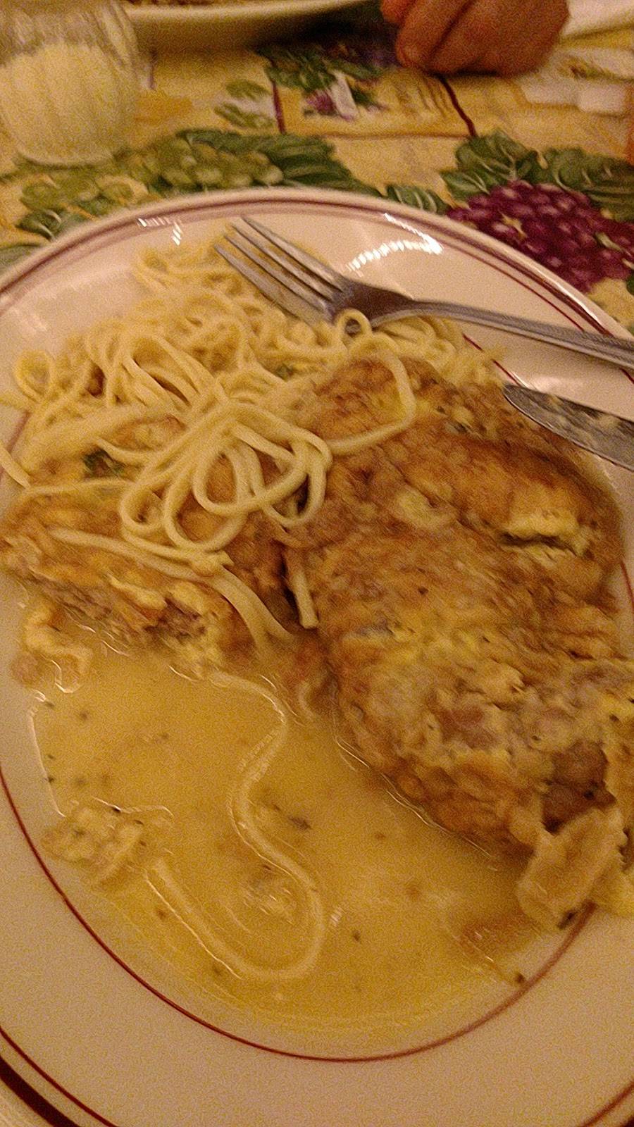 La Familia Ristorante | restaurant | 671 Harris Ave, Middlesex, NJ 08846, USA | 7327481122 OR +1 732-748-1122