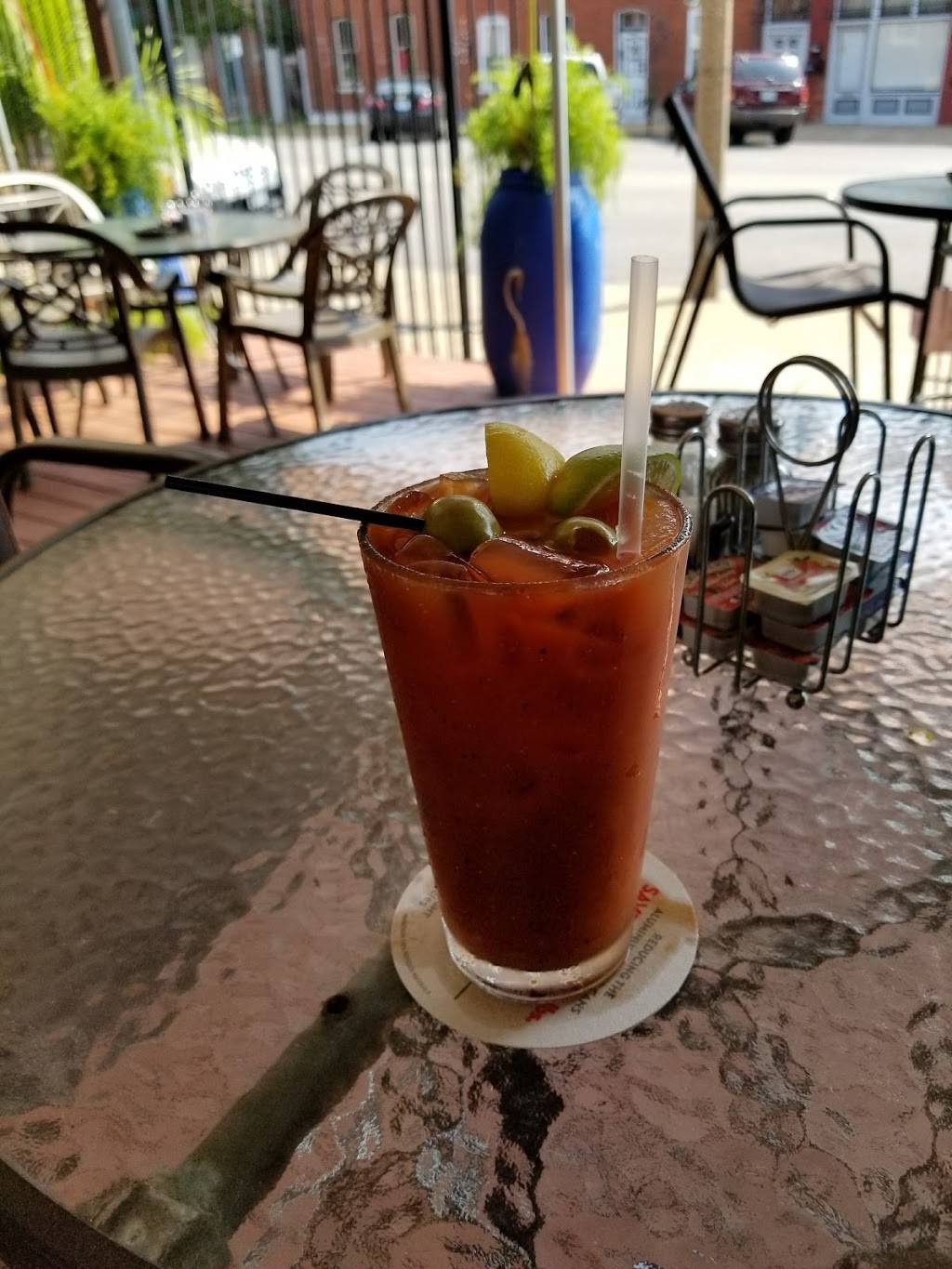 Nadines | restaurant | 1931 S 12th St, St. Louis, MO 63104, USA | 3144363045 OR +1 314-436-3045