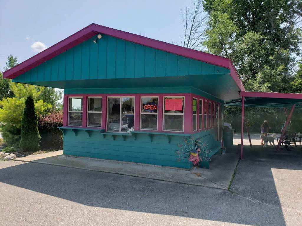 Leftys Drive In | restaurant | 9505 Port Austin Rd, Bay Port, MI 48720, USA | 9896569950 OR +1 989-656-9950