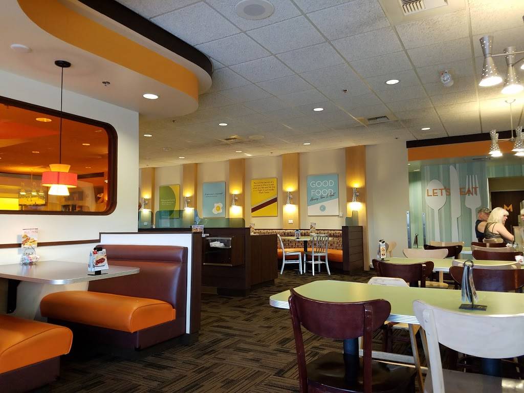 Village Inn | bakery | 21386 S Ellsworth Loop, Queen Creek, AZ 85142, USA | 6024338213 OR +1 602-433-8213