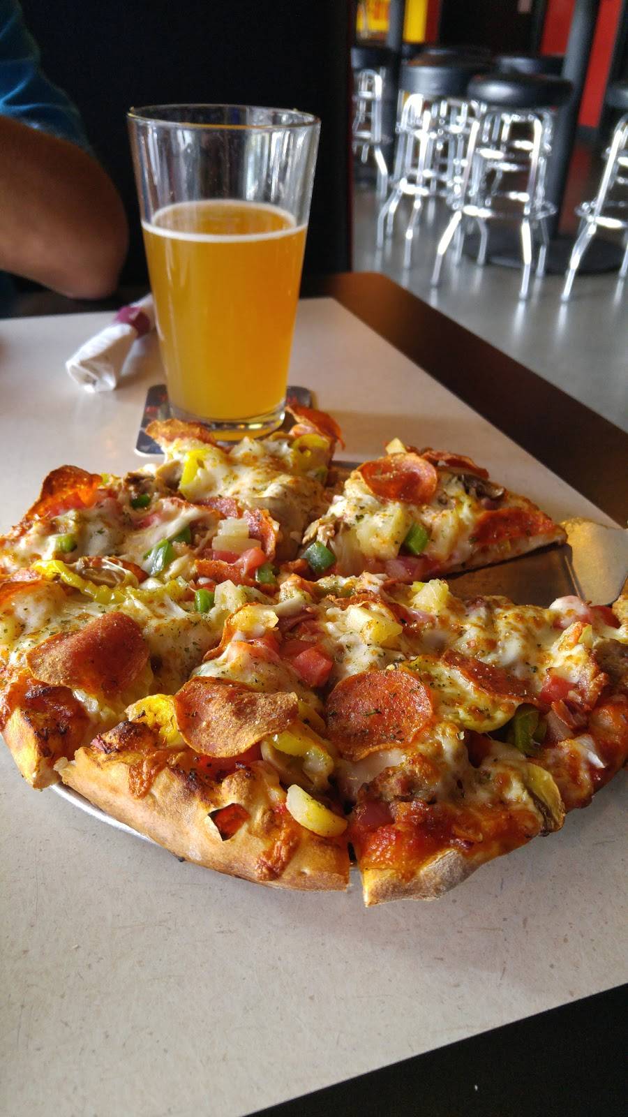 Cincinnatis Good Fellows | restaurant | 7466 Beechmont Ave, Cincinnati, OH 45255, USA | 5134076818 OR +1 513-407-6818