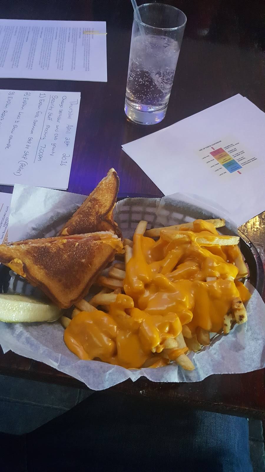 Chicago Sports Bar & Grill | restaurant | 1179 Airport Rd, Allentown, PA 18109, USA | 6107762090 OR +1 610-776-2090