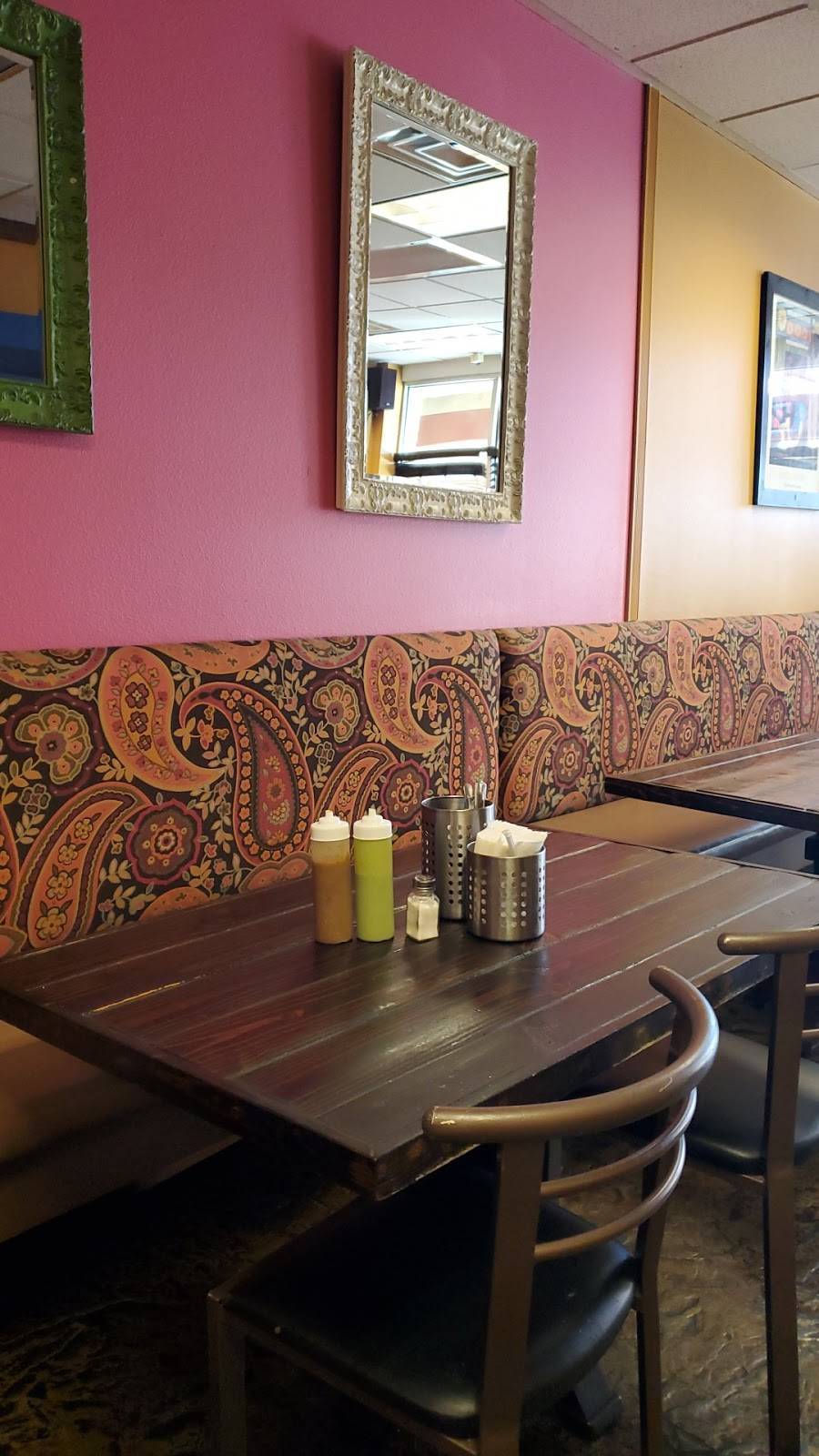 Las Gorditas/Los Pinguinos | restaurant | 840 N Decatur Blvd Suite G, Las Vegas, NV 89107, USA | 7029989720 OR +1 702-998-9720