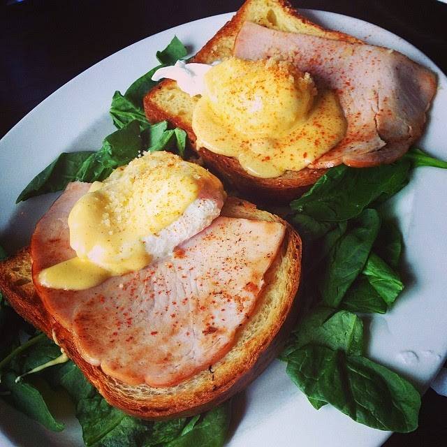 Crosbys Kitchen | restaurant | 3455 N Southport Ave, Chicago, IL 60657, USA | 7738832525 OR +1 773-883-2525