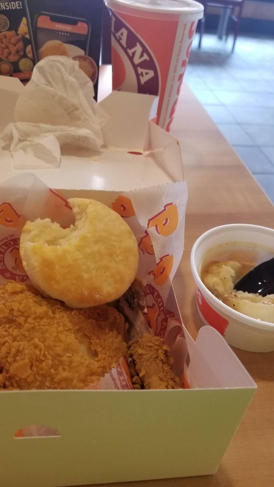 Popeyes Louisiana Kitchen | restaurant | 327 Spring Garden St, Philadelphia, PA 19123, USA | 2672392105 OR +1 267-239-2105