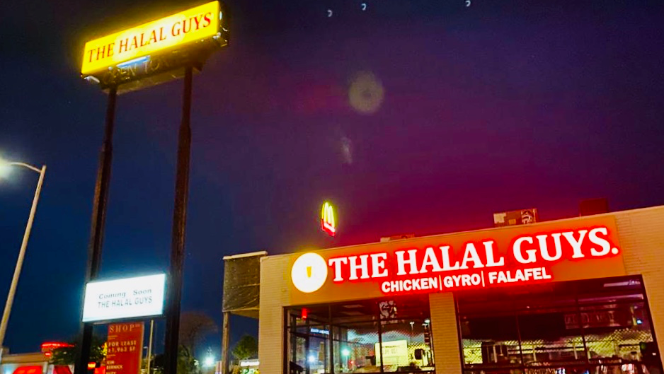 The Halal Guys | restaurant | 3008 Ella Blvd, Houston, TX 77018, USA | 8325169026 OR +1 832-516-9026