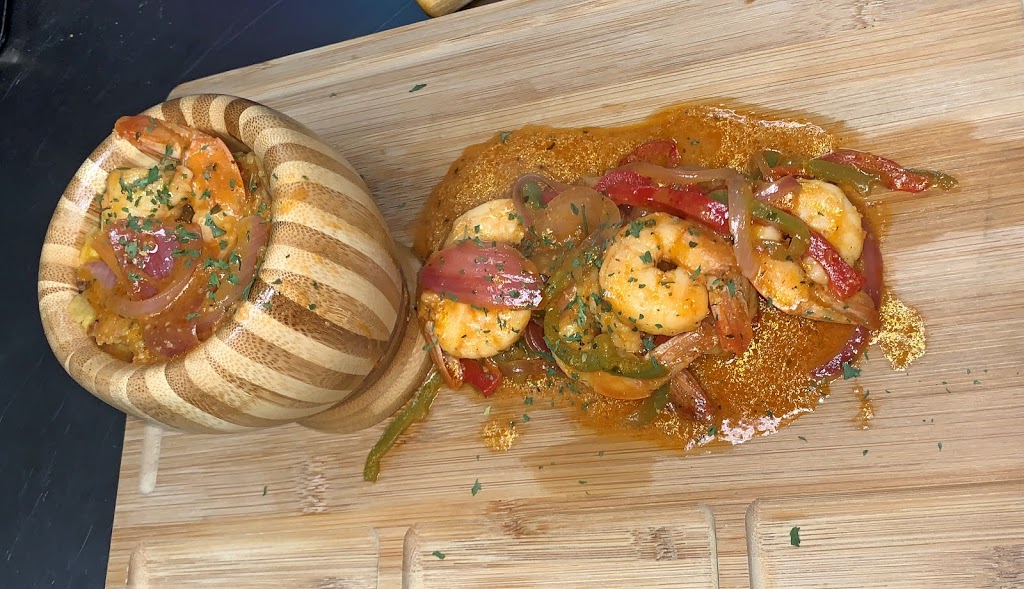 Domerican Fusion | restaurant | 84 Phillipi Rd, Columbus, OH 43228, USA | 6143164132 OR +1 614-316-4132