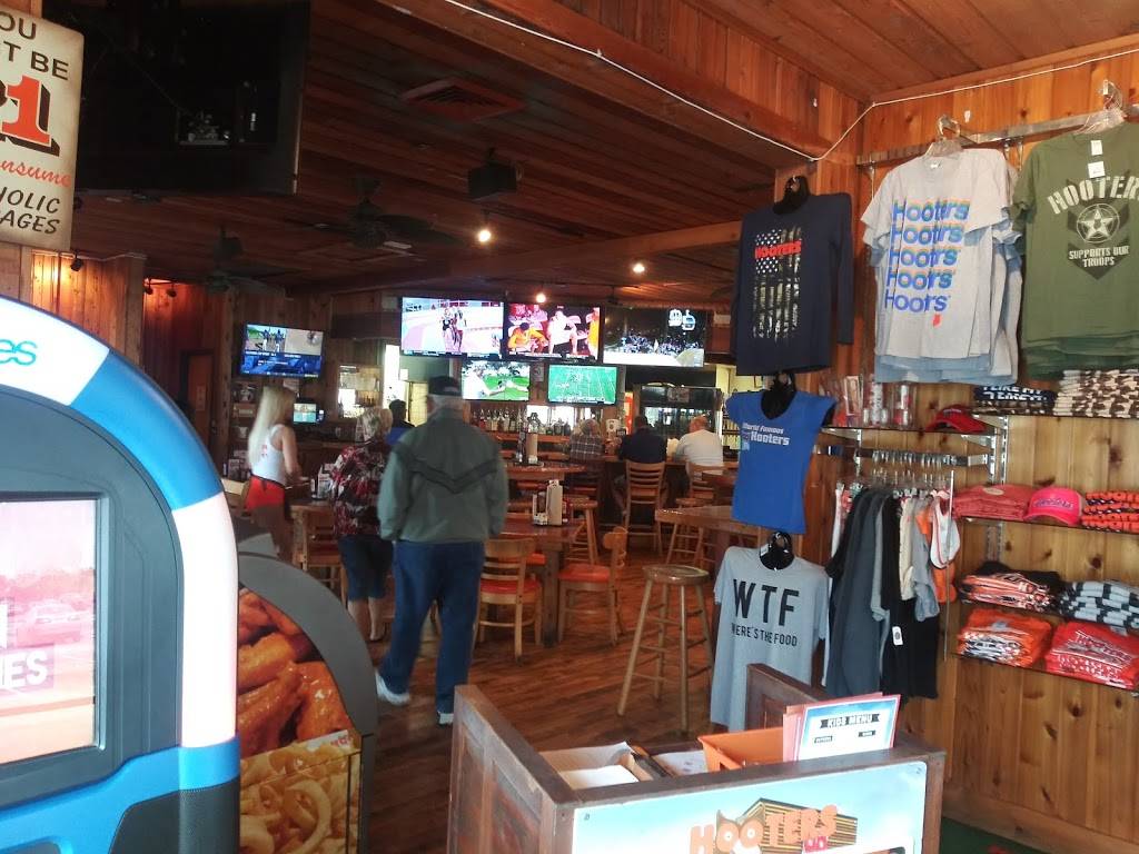 Hooters | restaurant | 125 N Sykes Creek Pkwy, Merritt Island, FL 32953, USA | 3214490752 OR +1 321-449-0752