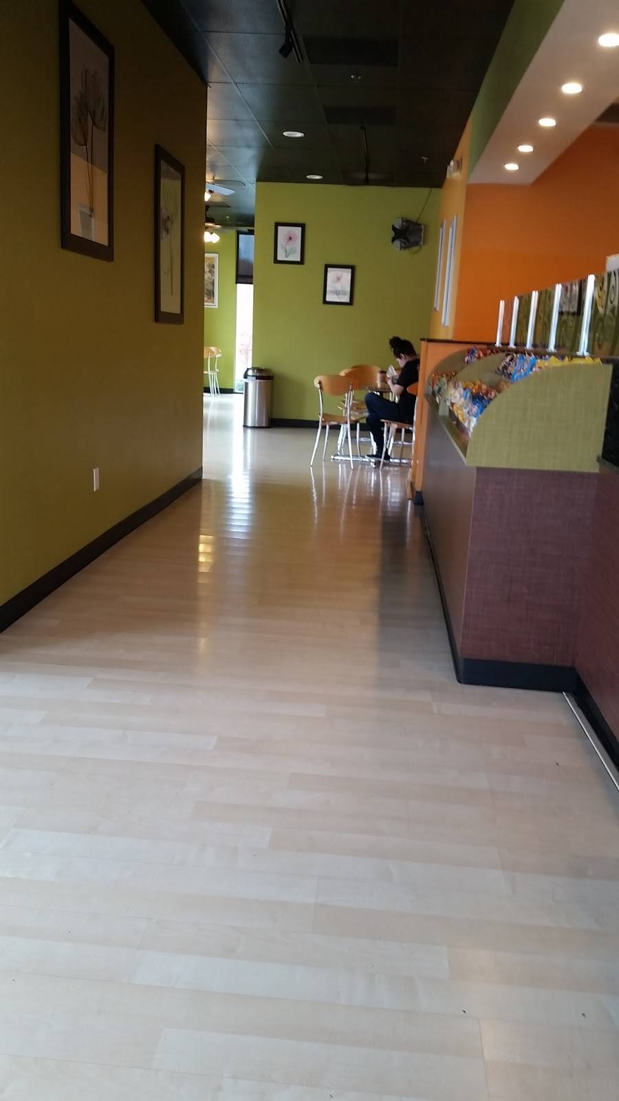 Deli Delicious | restaurant | 1102 E Champlain Dr #109, Fresno, CA 93720, USA | 5594330668 OR +1 559-433-0668