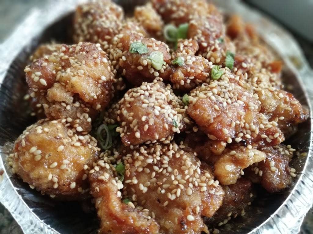 Chilli Chicken House (CCH) | restaurant | 7700 Hurontario St Unit 108a, Brampton, ON L6Y 4M3, Canada | 9054548999 OR +1 905-454-8999