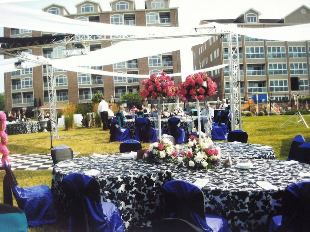 Mariners Landing | restaurant | 12263 Smith Mountain Lake Pkwy, Huddleston, VA 24104, USA | 5402979393 OR +1 540-297-9393