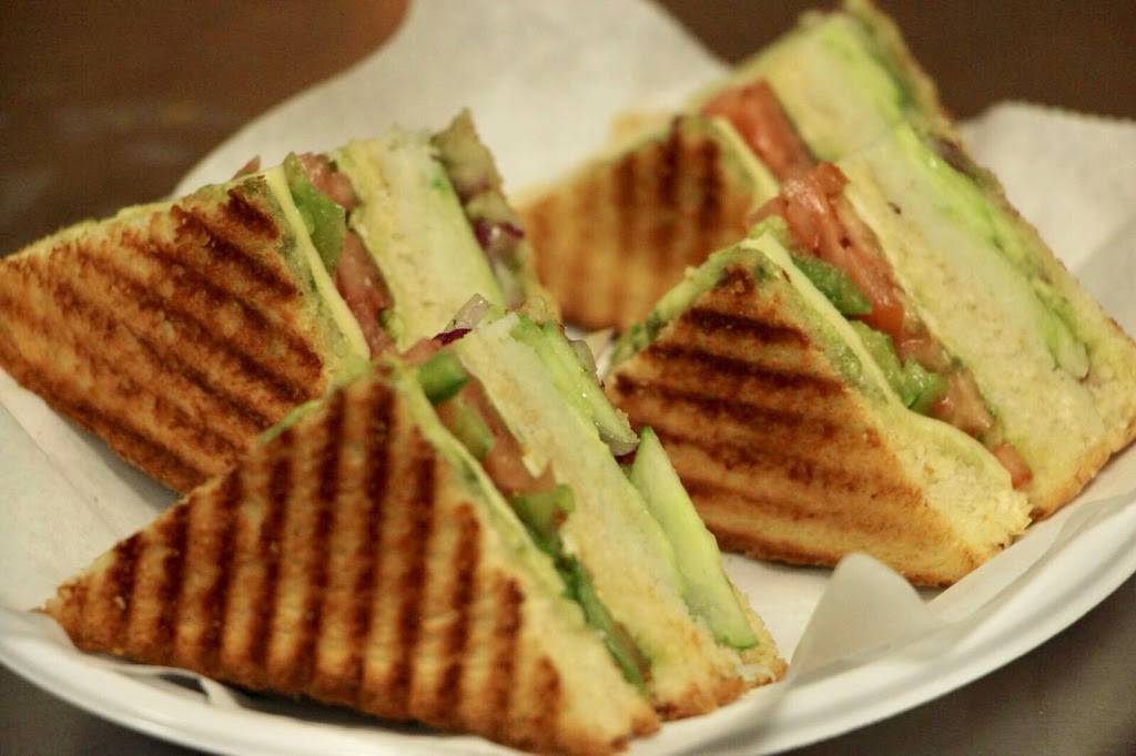 Eggoholic Schaumburg | meal takeaway | 829 W Higgins Rd, Schaumburg, IL 60195, USA | 8475654105 OR +1 847-565-4105