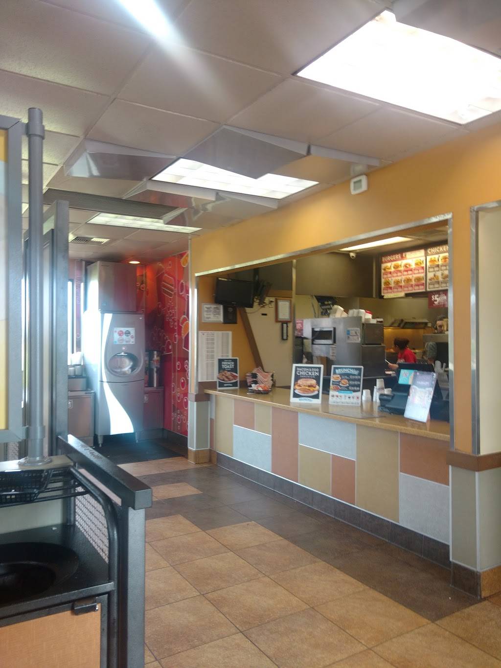 Jack in the Box | restaurant | 4015 Bobtown Rd, Garland, TX 75043, USA | 9723034304 OR +1 972-303-4304