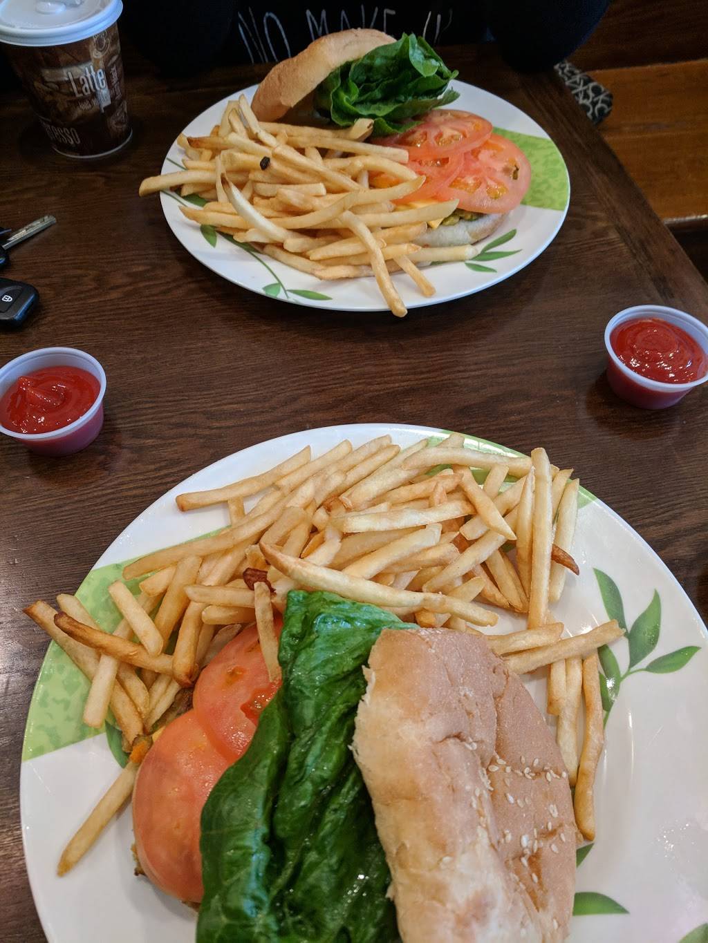 CJs Cafe | restaurant | 177-15 Union Tpke, Fresh Meadows, NY 11366, USA | 7184806370 OR +1 718-480-6370