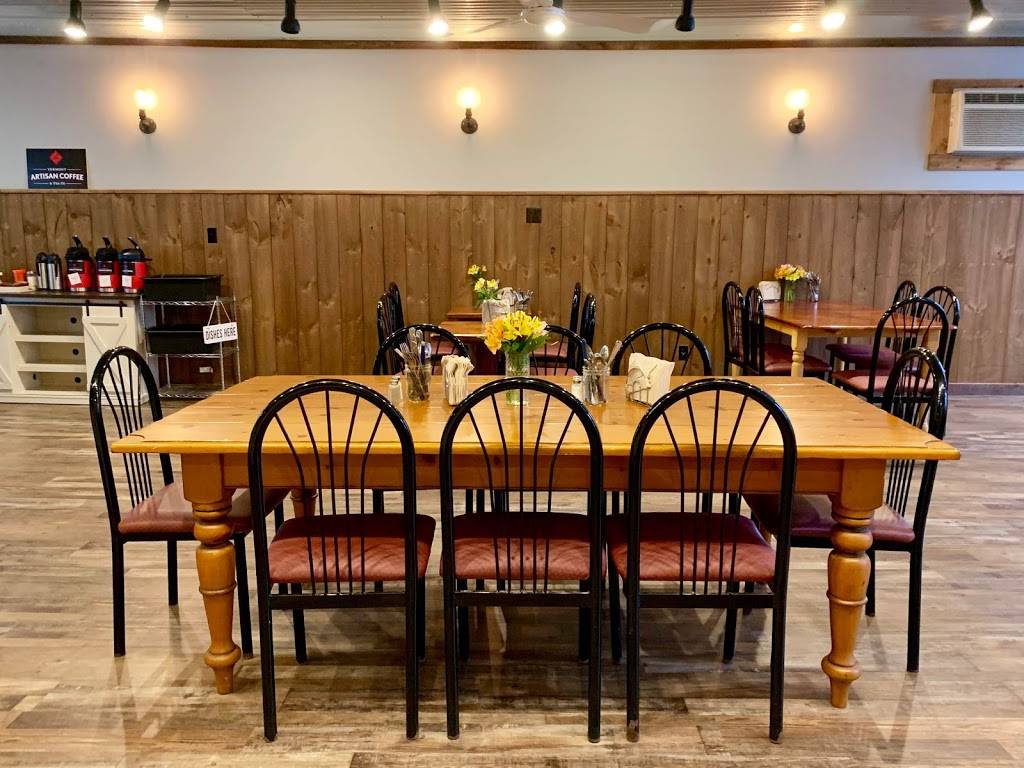 Fork and Gavel | restaurant | 246 Main St, Hyde Park, VT 05655, USA | 8025217910 OR +1 802-521-7910