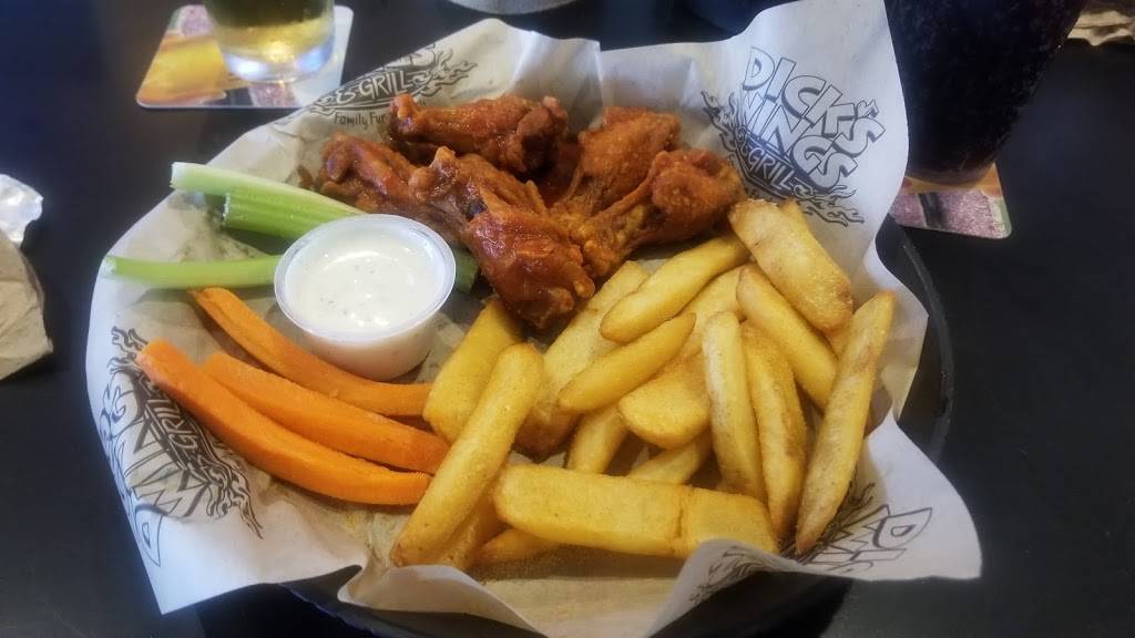 Dicks Wings And Grill Mandarin | restaurant | 10550 Old St Augustine Rd, Jacksonville, FL 32257, USA | 9048807087 OR +1 904-880-7087