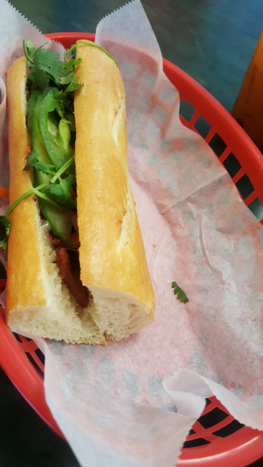 Baguette Express | restaurant | 1689 Kendall Drive, Unit #D, San Bernardino, CA 92407, USA | 9098872562 OR +1 909-887-2562