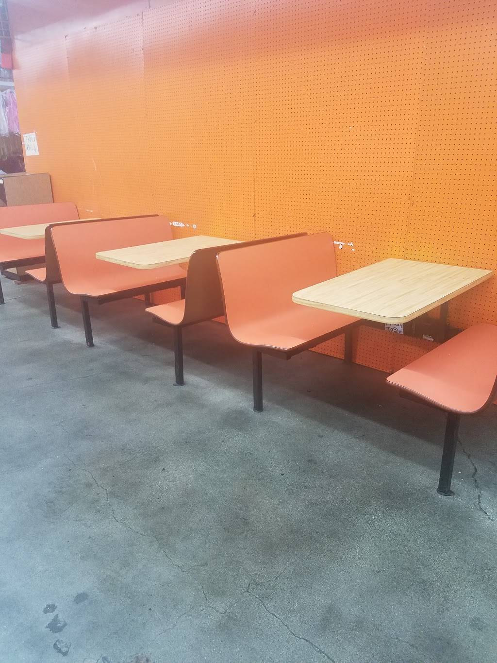 Halls Krispy Krunchy Chicken | restaurant | 1600 west slauson ave, Booth I-31, Los Angeles, CA 90047, USA | 3233053059 OR +1 323-305-3059