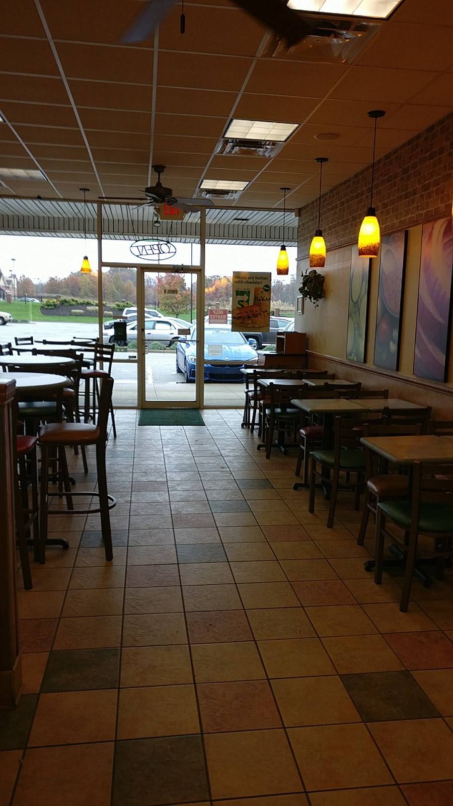 Subway | restaurant | The Crossings, 1100 E Royalton Rd Unit L, Broadview Heights, OH 44147, USA | 4408770277 OR +1 440-877-0277
