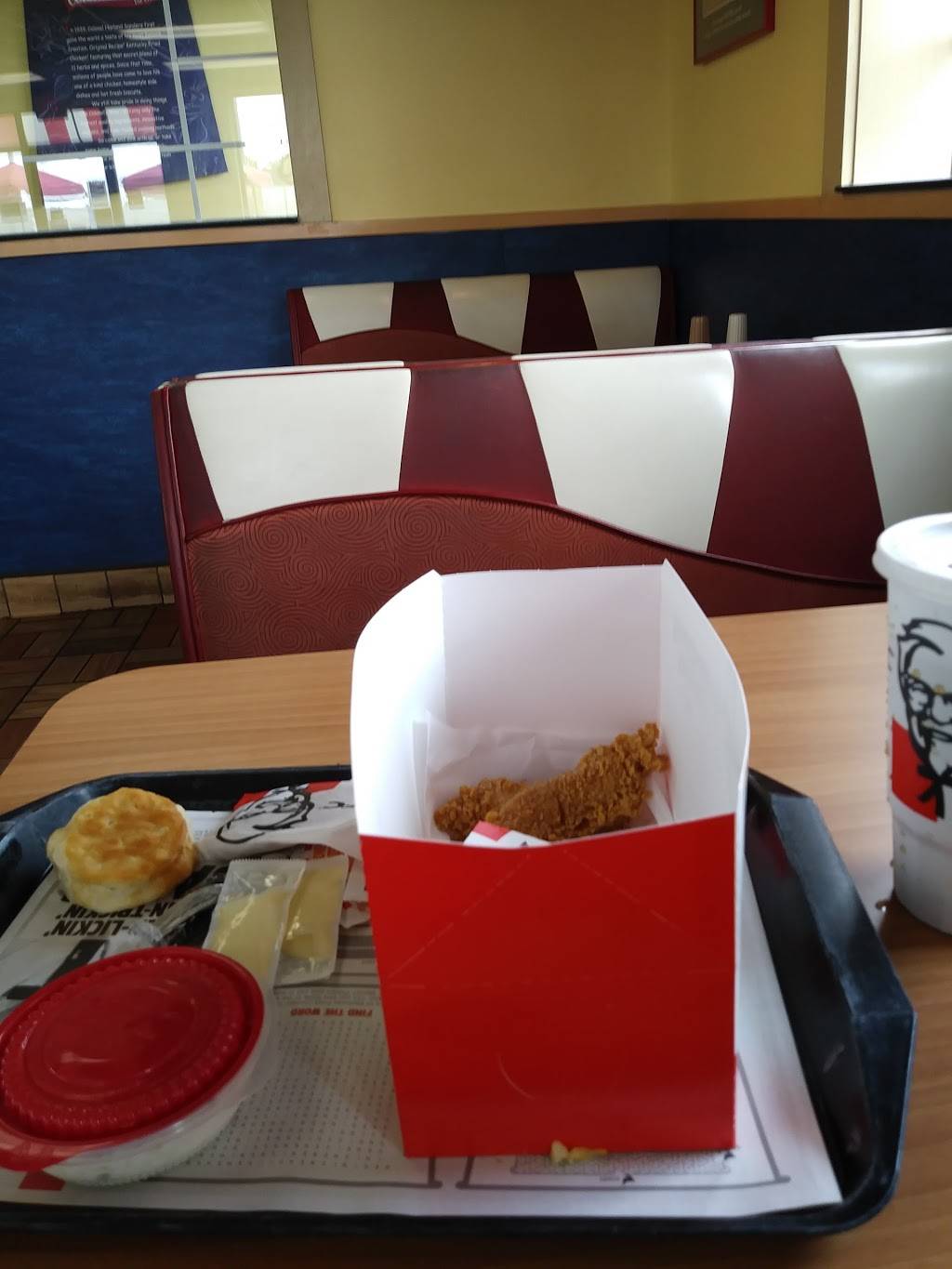 KFC | restaurant | 4820 Highland Rd, Waterford Twp, MI 48328, USA | 2486741290 OR +1 248-674-1290