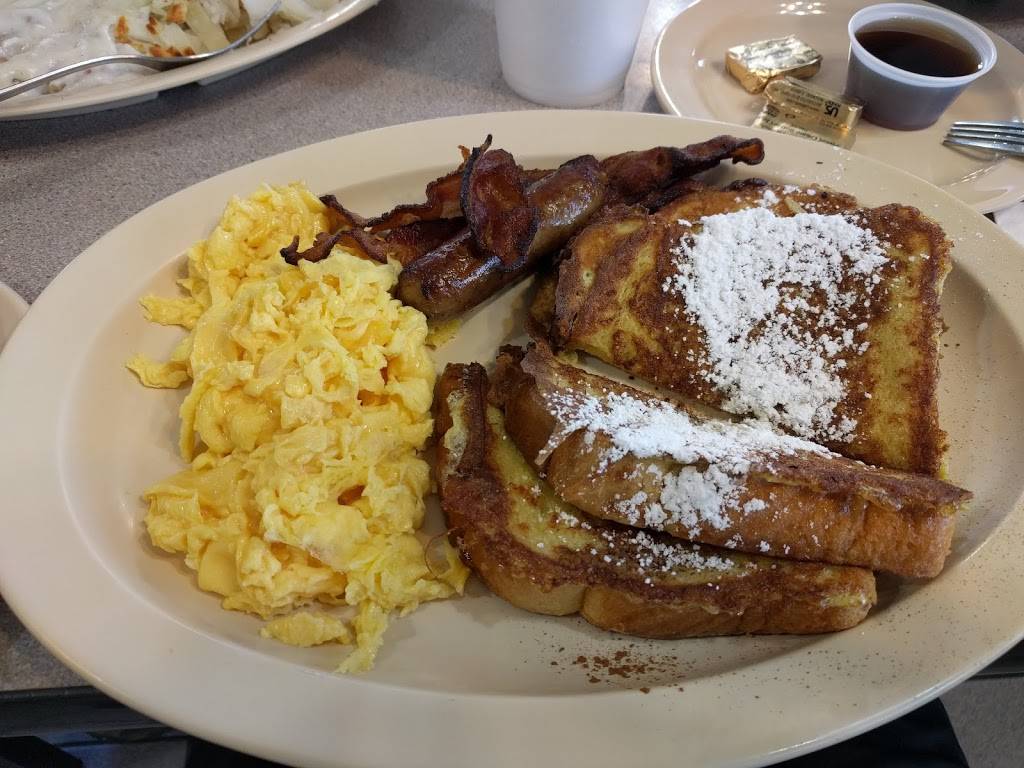 Petes Place | restaurant | 40093 CA-41, Oakhurst, CA 93644, USA | 5596830772 OR +1 559-683-0772