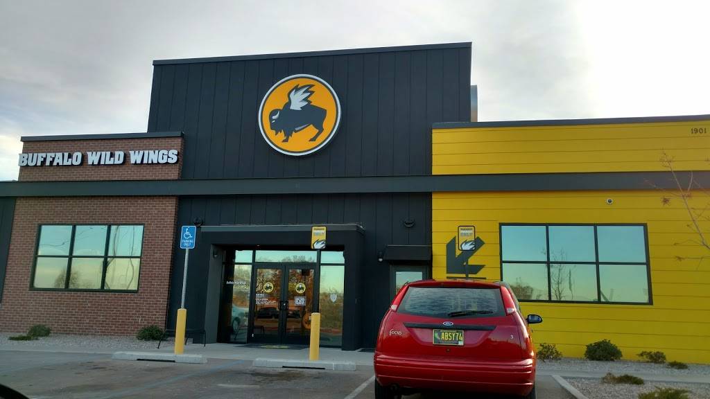 Buffalo Wild Wings | meal takeaway | 1901 Main St SW, Los Lunas, NM 87031, USA | 5055659464 OR +1 505-565-9464