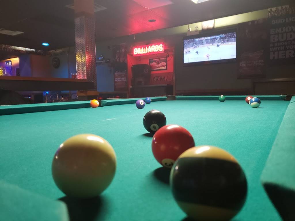 Sidelines Sports Bar & Grill | restaurant | 991 King St E, Cambridge, ON N3H 3P4, Canada | 5196539457 OR +1 519-653-9457