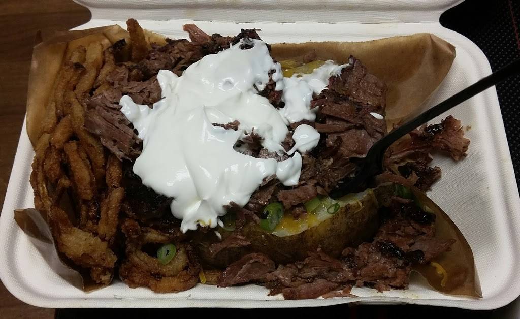 Dickeys Barbecue Pit | restaurant | 1691 Artesia Blvd, Gardena, CA 90248, USA | 4243402577 OR +1 424-340-2577