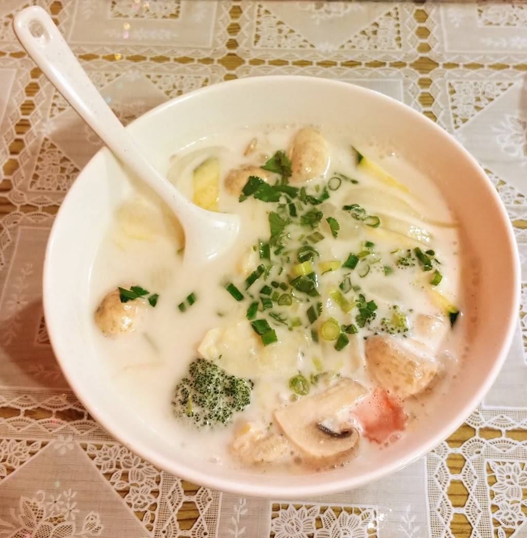 Sticky Rice Cafe | cafe | 2810 International Blvd, Oakland, CA 94601, USA | 5105364605 OR +1 510-536-4605