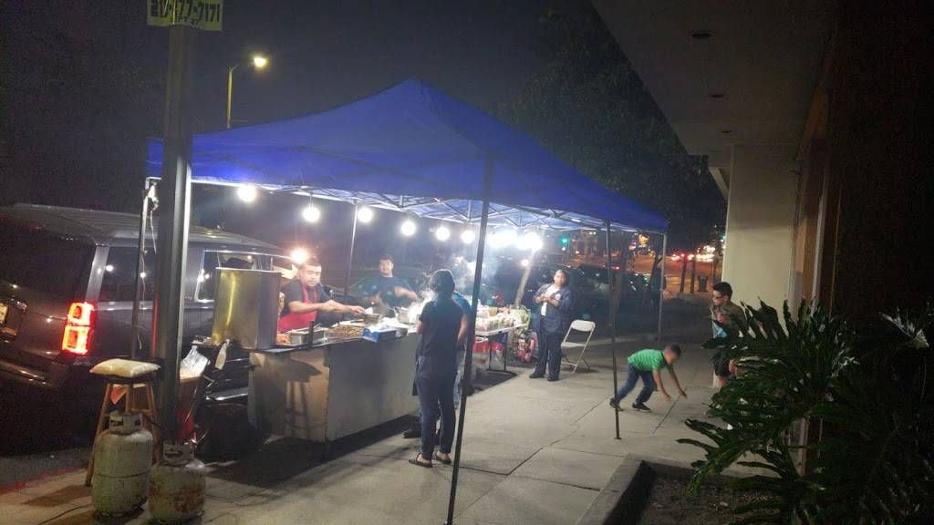 Tacos Ochoas | restaurant | 2727 Beverly Blvd, Los Angeles, CA 90057, USA | 3234762746 OR +1 323-476-2746