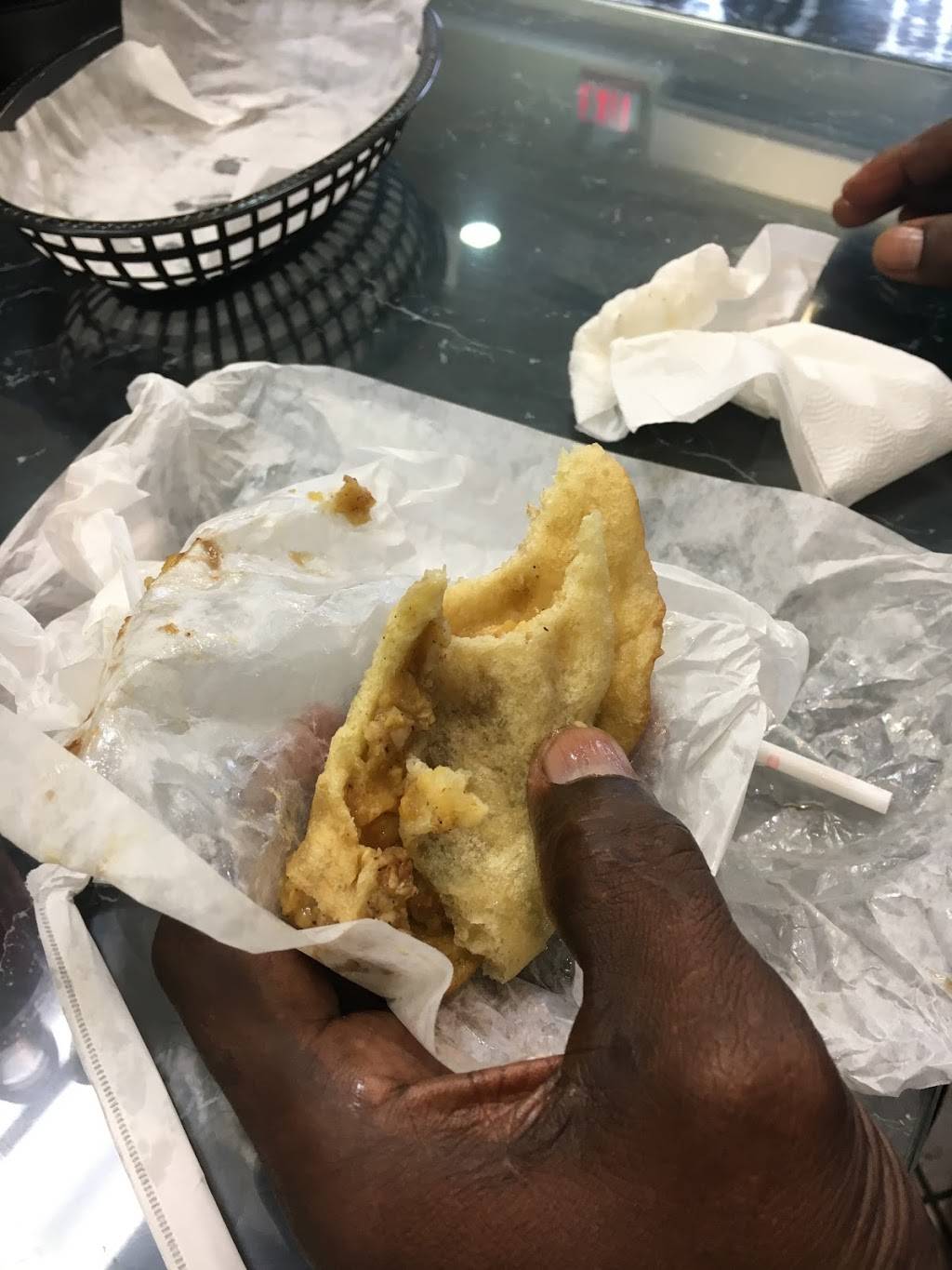 Roti Roti Family Restaurant | restaurant | 979 Albion Rd, Etobicoke, ON M9V 1A6, Canada | 4167459208 OR +1 416-745-9208