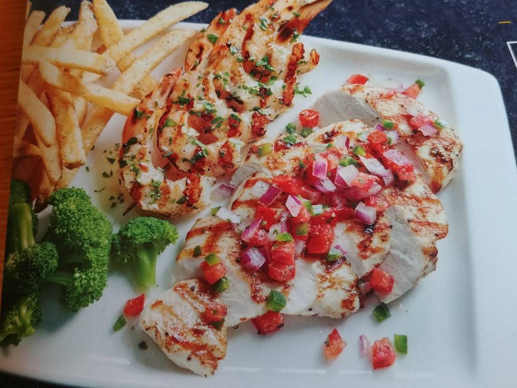 Applebees Grill + Bar | restaurant | 10606 Sheldon Rd, Tampa, FL 33626, USA | 8139266660 OR +1 813-926-6660