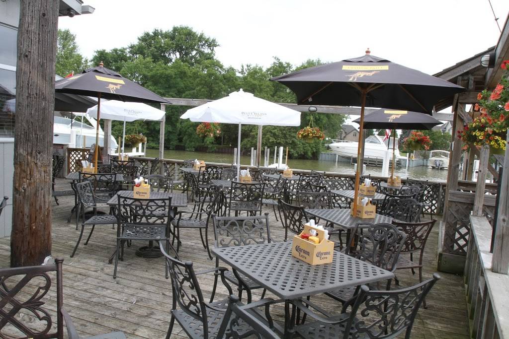 Sandbar Waterfront Grill | restaurant | 930 Old Tecumseh Rd, Belle River, ON N0R 1A0, Canada | 5199795624 OR +1 519-979-5624
